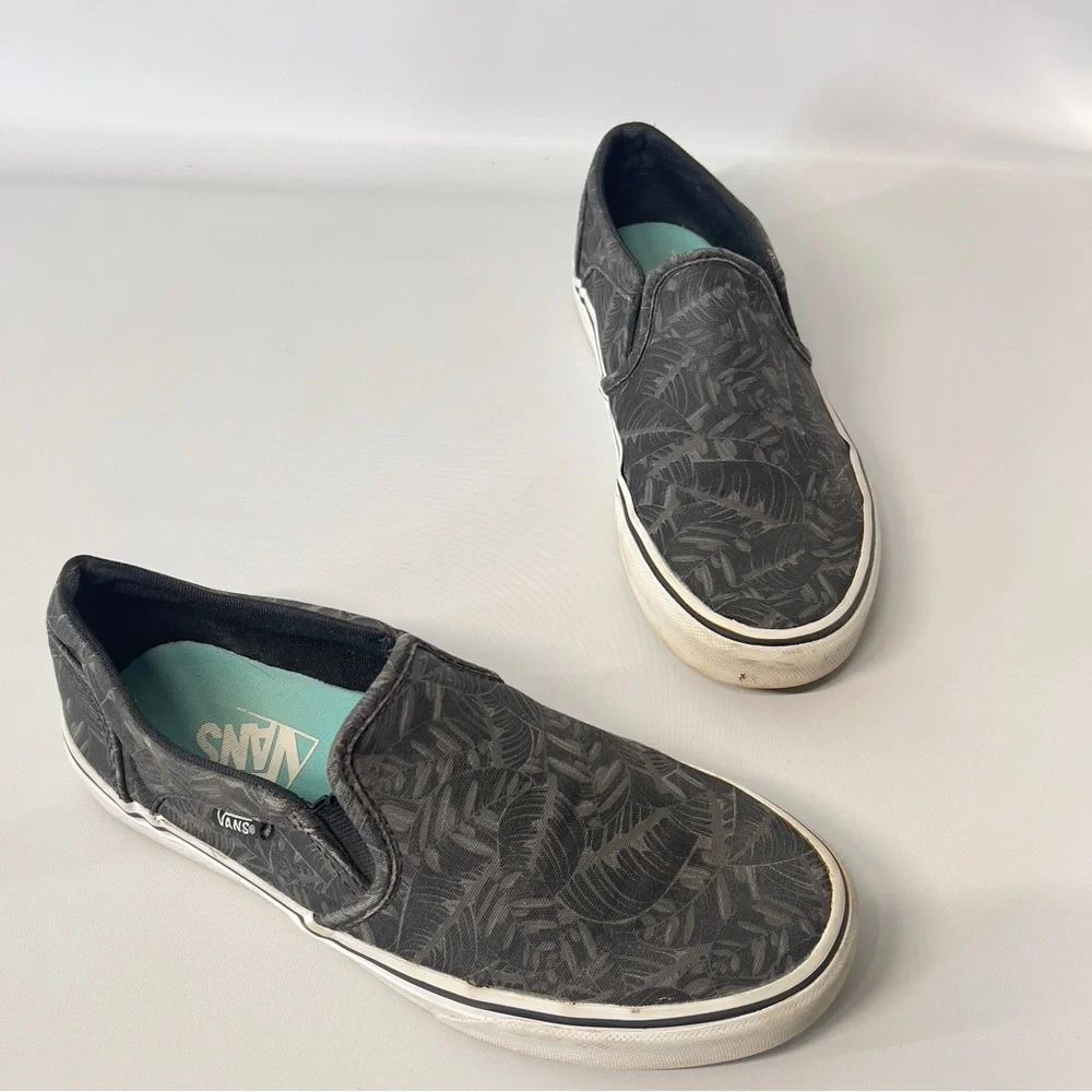 Vans Women’s 7.5 Gray Tropical Leaf Patterned Slip-On Shoes - Picture 3 of 10